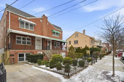 1649 Lurting Ave, New York, NY 10461
