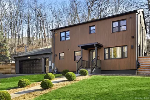 14 Dunnings Dr, Greenburgh, NY 10591