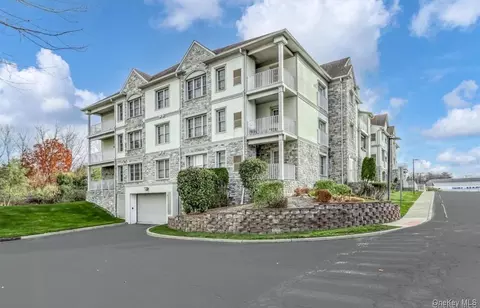 30 N De Baun Ave #204, Ramapo, NY 10901