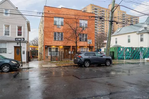 1457 Rosedale Ave, New York, NY 10460