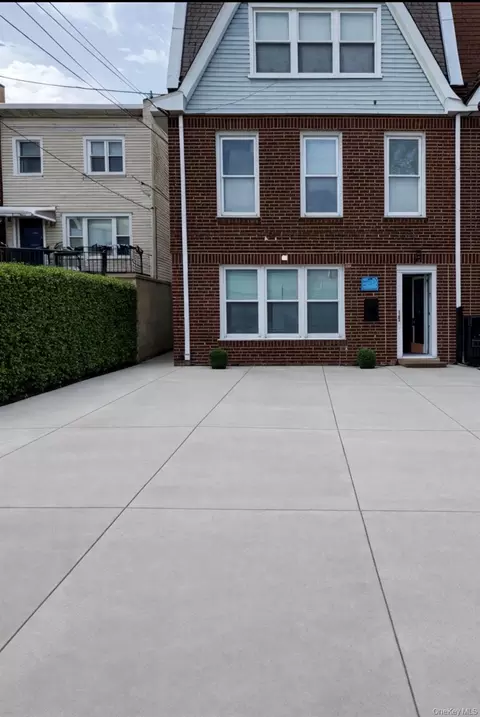 227 Calhoun Ave, New York, NY 10465