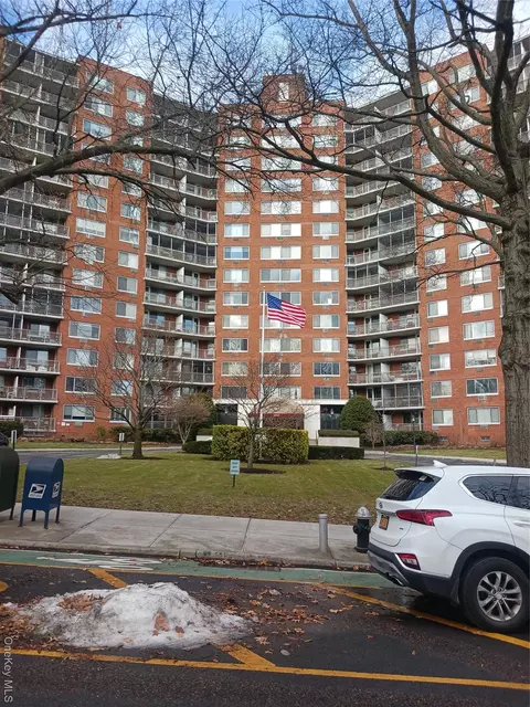 220-55 46th Ave #7S, Bayside, NY 11361