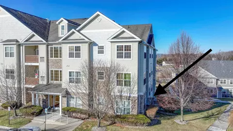 927 Tower Ridge Cir, Middletown, NY 10941