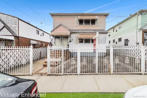 11916 204th St, Saint Albans, NY 11412
