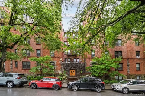 20 William St #4G, Mount Vernon, NY 10552