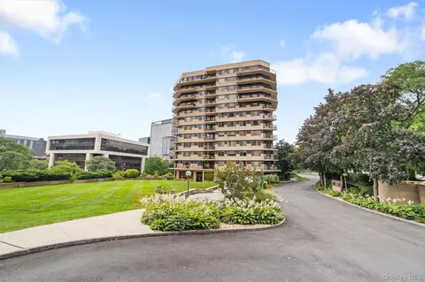 25 Rockledge Ave #403, White Plains, NY 10601