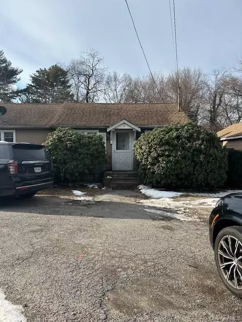 7 Deer Park Rd, Huntington, NY 11743