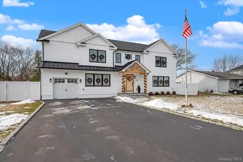 2180 Feuereisen Ave, Ronkonkoma, NY 11779