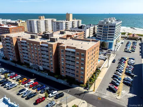 410 E Broadway #3E, Long Beach, NY 11561