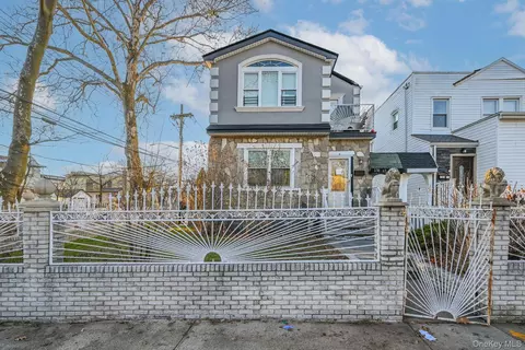 138-60 234th St, New York, NY 11422