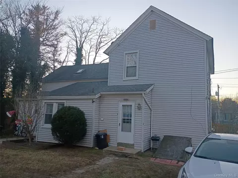 1401 N Ocean Ave, Medford, NY 11763