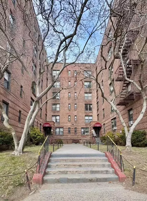 144-07 Sanford Ave #6E, Flushing, NY 11355