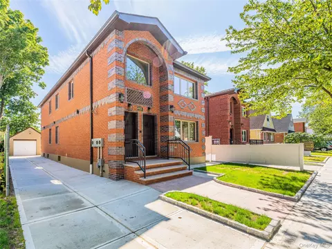 6431 138th St, Flushing, NY 11367