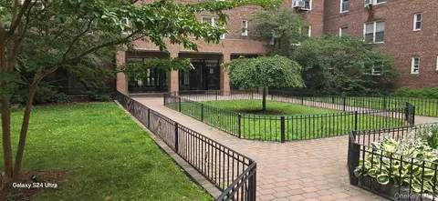 105-38 64th Rd #2J, Forest Hills, NY 11375