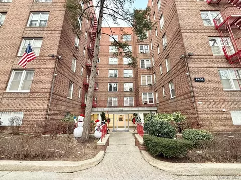 43-35 Union St #2G, Flushing, NY 11355