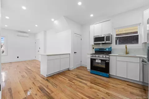 179-11 120th Ave, Jamaica, NY 11434
