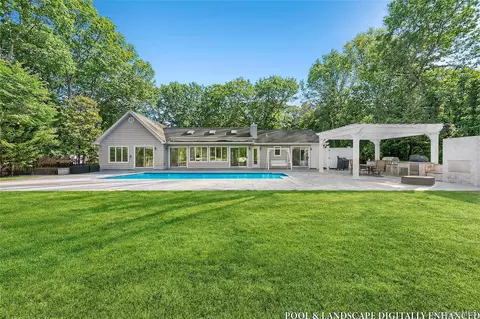 47 Bridle Path, Remsenburg, NY 11960