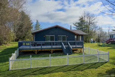 9 Gail Dr, Loch Sheldrake, NY 12759