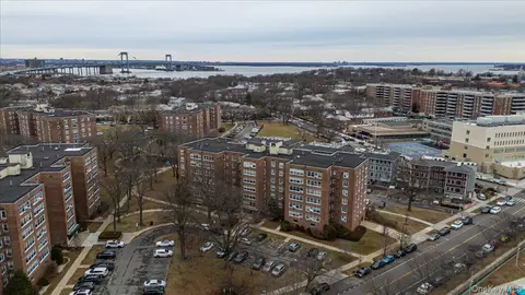 211-65 23rd Ave #4C, Bayside, NY 11360