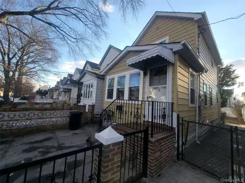 10934 125th St, New York, NY 11420
