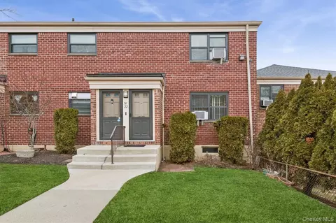74-22 220th #LOWER, Oakland Gardens, NY 11364