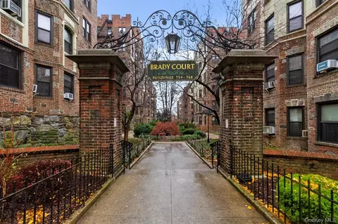 760 Brady Ave #217, New York, NY 10462