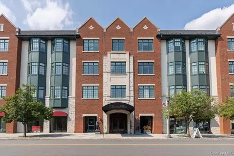 1 Christie Pl #402E, Scarsdale, NY 10583