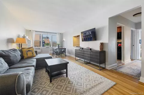 3475 Greystone Ave #7B, New York, NY 10463