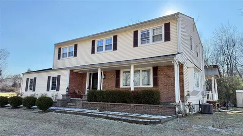 16 Renie Ln, Orangetown, NY 10913