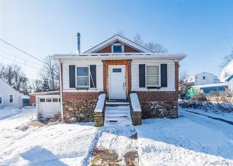 111 N Pierpont Ave, Newburgh, NY 12550