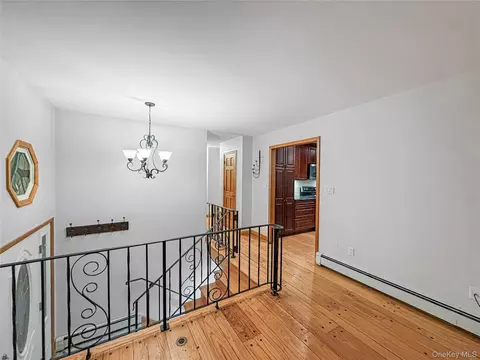 Entry Way - 25 E Mountain Rd S, Philipstown, NY 10516 photo 2 of 6