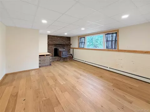 Living - 25 E Mountain Rd S, Philipstown, NY 10516 photo 5 of 6