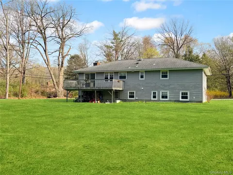 Exterior - 25 E Mountain Rd S, Philipstown, NY 10516 photo 3 of 9