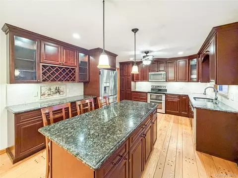 Kitchen - 25 E Mountain Rd S, Philipstown, NY 10516 photo 2 of 6