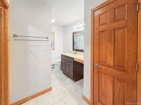 Entry Way - 25 E Mountain Rd S, Philipstown, NY 10516 photo 3 of 6
