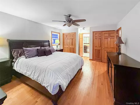 Bedroom - 25 E Mountain Rd S, Philipstown, NY 10516 photo 2 of 9
