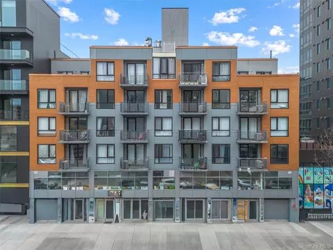 35-20 146th St #5C, Flushing, NY 11354