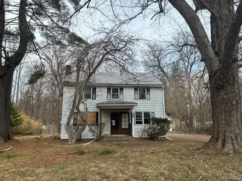 9 Morton Pl, Amenia, NY 12501