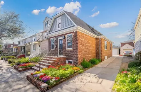 77-10 162nd St, New York, NY 11366