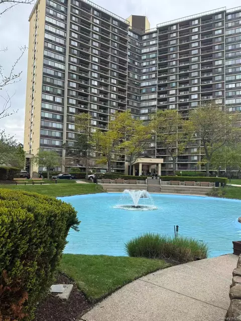 1 Bay Club Dr #11J, New York, NY 11360