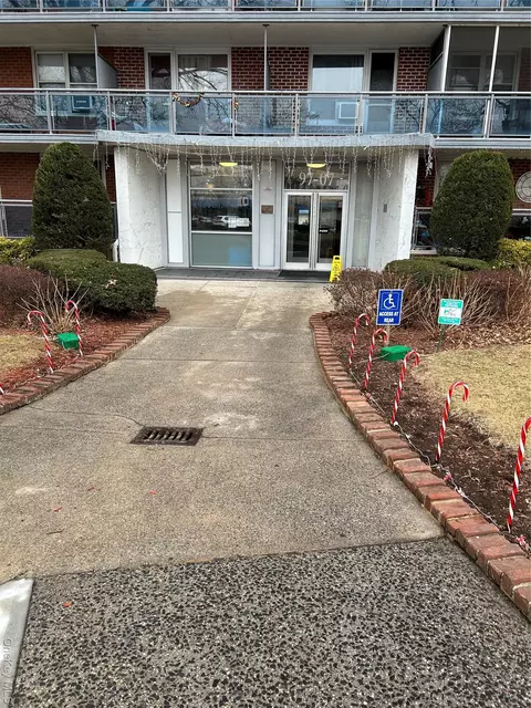 97-07 63rd Rd #2K, Rego Park, NY 11374