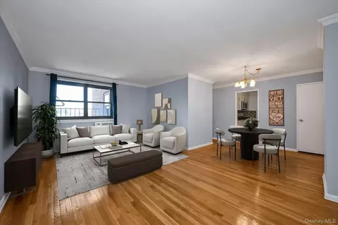 85-10 151st Ave #5E, Howard Beach, NY 11414