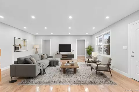 11244 212th St, New York, NY 11429