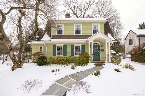 6 Rosalind Rd, Poughkeepsie, NY 12601