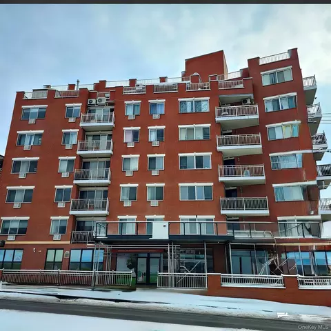 13708 31st Rd #5D, Flushing, NY 11354