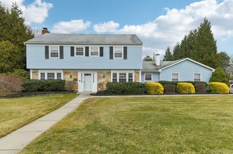 1 Haskel Ct, Stony Brook, NY 11790