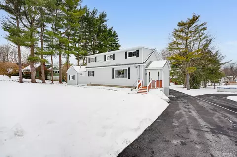 20 Shirley Ave, Fishkill, NY 12524