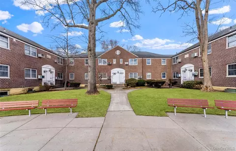 255-25 61st Ave # 3-881, Little Neck, NY 11362