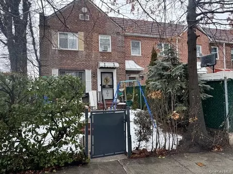 14411 75th Ave, Flushing, NY 11367