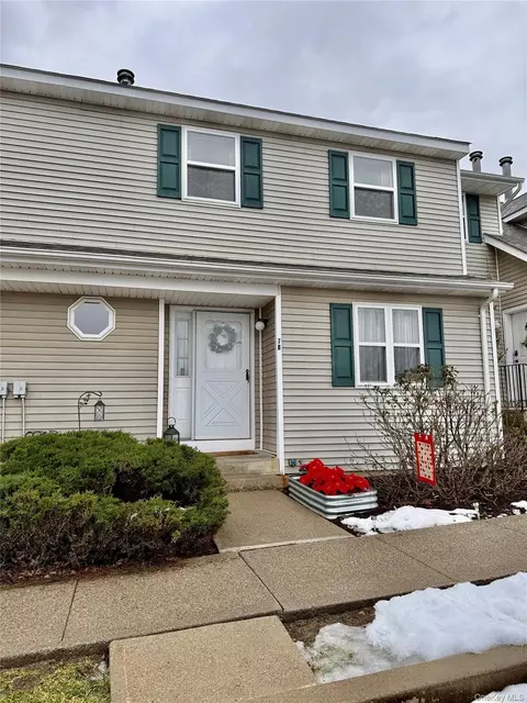 99 Boniface Dr #7B, Crawford, NY 12566